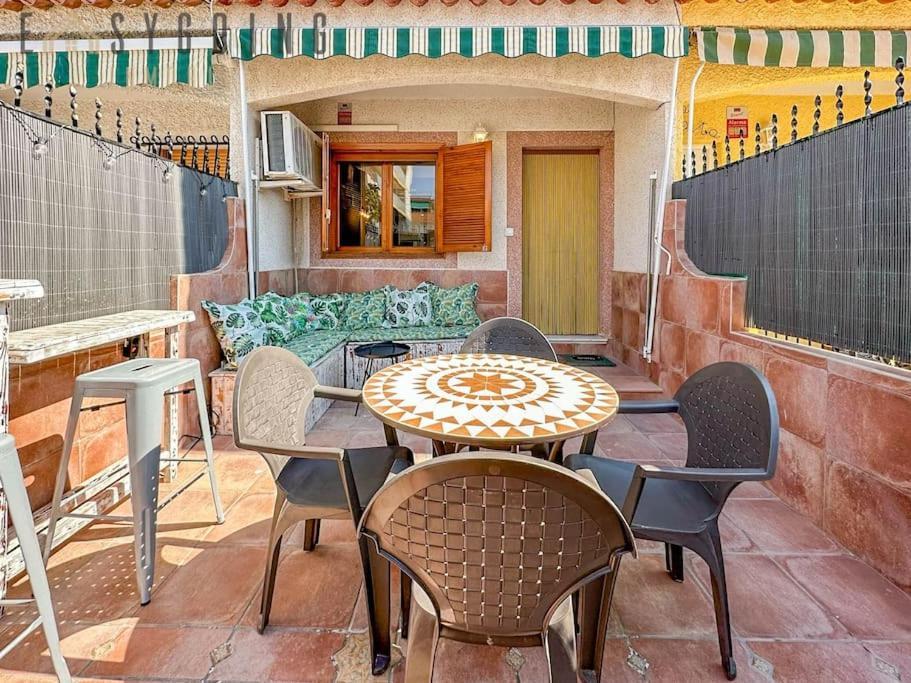Casa De Llama Santa Pola Extérieur photo